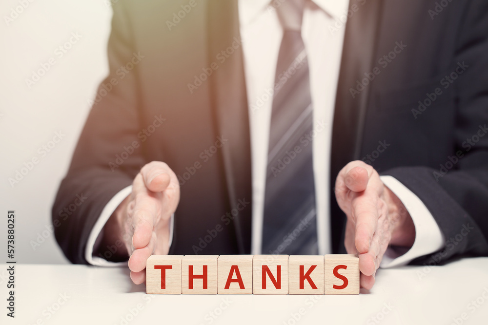 Obraz premium Wooden blocks with word thanks, business feedback thanks concept