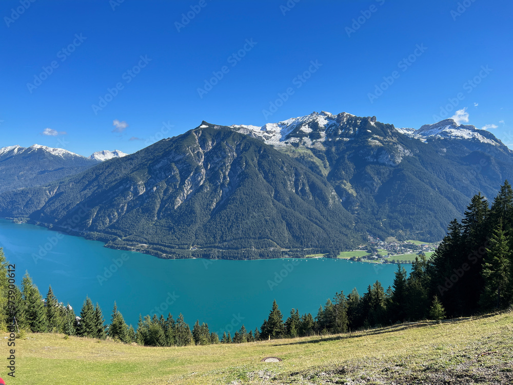 Obraz premium Österreich – Region Achensee Blick von der Karwedelstation