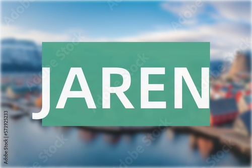 Jaren: Der Name der norwegischen Stadt Jaren in der Region Oppland vor einem Hintergrundfoto photo