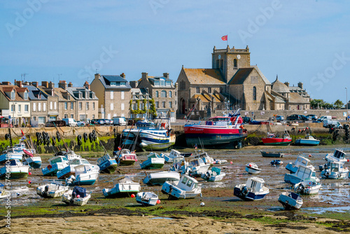 Photo Fishingport,low tide.Barfleur.Manche,Normandy,France