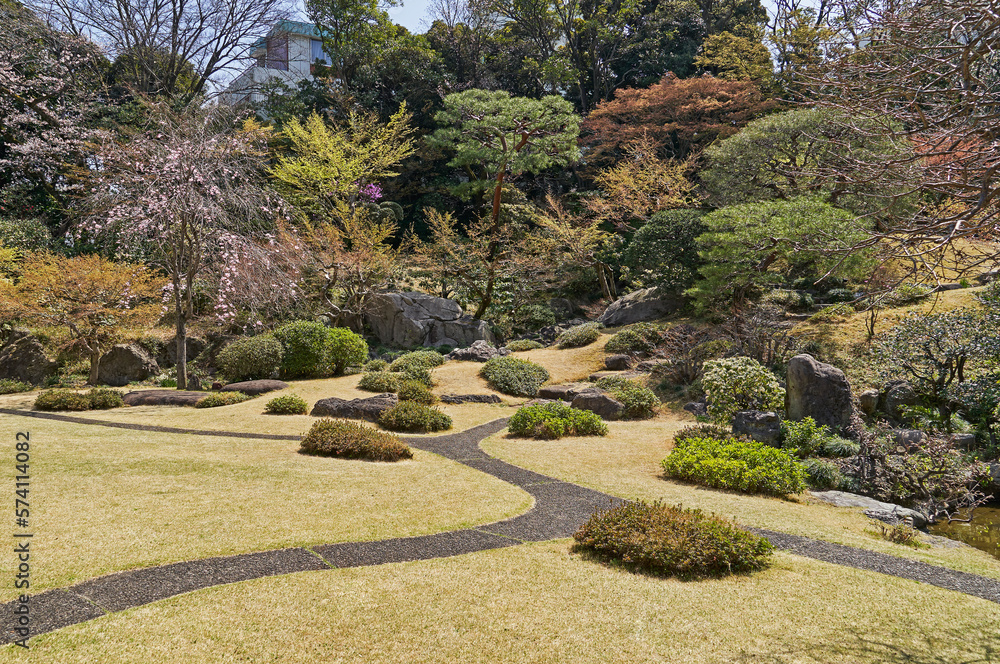 国際文化会館, 日本庭園 国際文化会館, 日本庭園