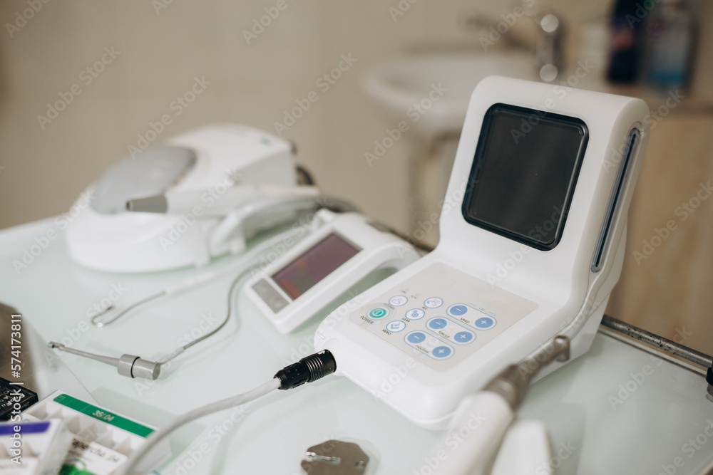 Cardio monitor in working with the patient Cardio monitor in working with the patient