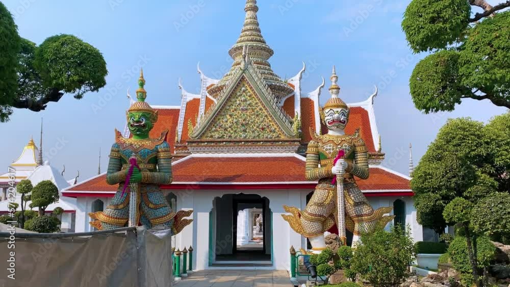 The visiting card of the capital of Thailand is the Buddhist temple Wat Arun, Temple of Dawn, which is located on the banks of the Chao Phraya River The visiting card of the capital of Thailand is the Buddhist temple Wat Arun, Temple of Dawn, which is located on the banks of the Chao Phraya River