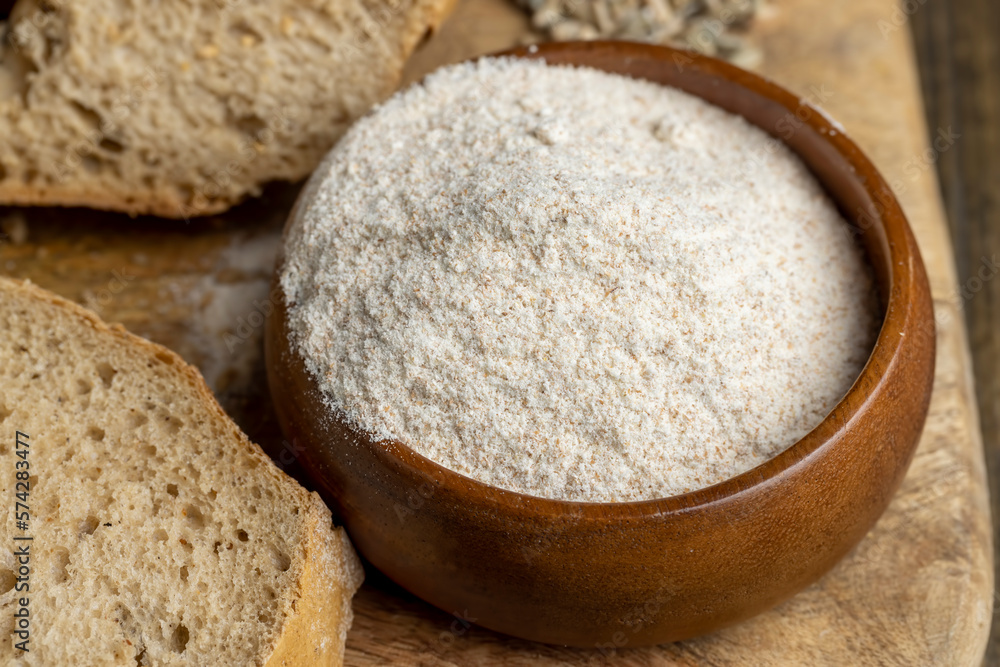 Fototapeta premium Wheat flour with bran for cooking bread