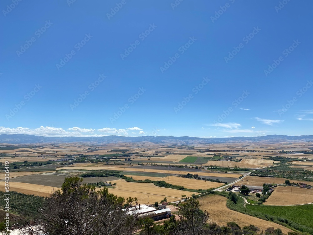 Obraz premium Country Side Landscape near Swabian-Angevin Fortress Lucera Italy