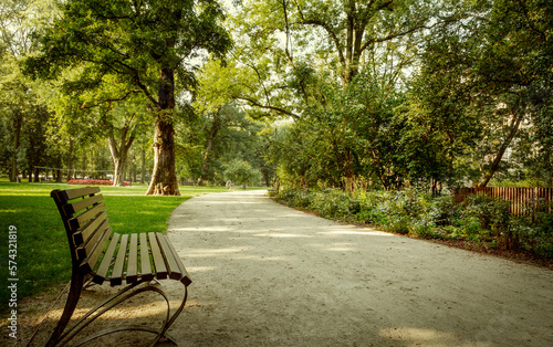 Fototapeta Naklejka Na Ścianę i Meble -  Public park in a city in spring