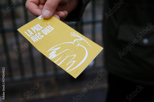 Evangelical christian giving pamphlets. France.