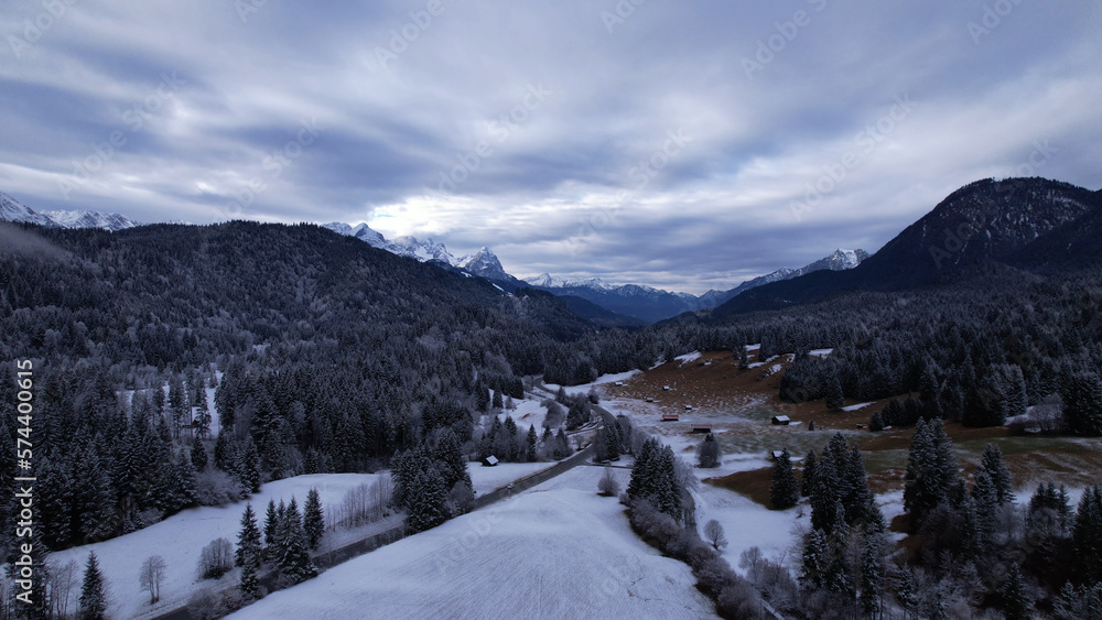 The Wetterstein mountains, is a mountain group in the Northern Limestone Alps within the Eastern Alps. It is a comparatively compact range along the border between Germany and Austria. The Wetterstein mountains, is a mountain group in the Northern Limestone Alps within the Eastern Alps. It is a comparatively compact range along the border between Germany and Austria.
