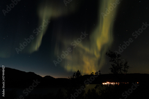 Obraz na płótnie Northern lights / Aurora at night in Norway w salonie