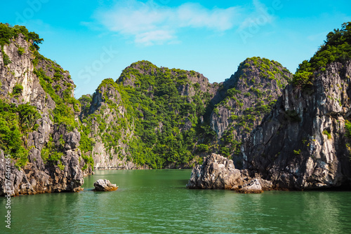 Ha Long bay in Vietnam © Rachel