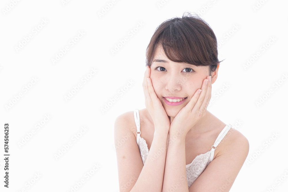 スキンケアをする若い女性 Stock Photo | Adobe Stock