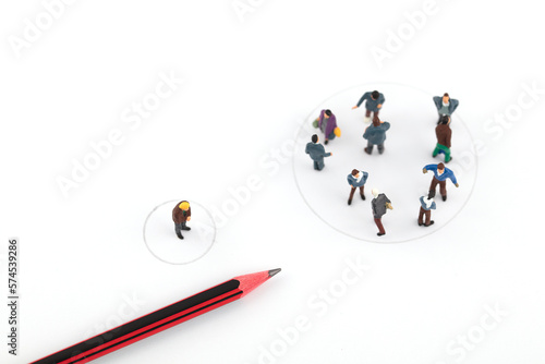 Miniature photography is isolated from different circles of friends