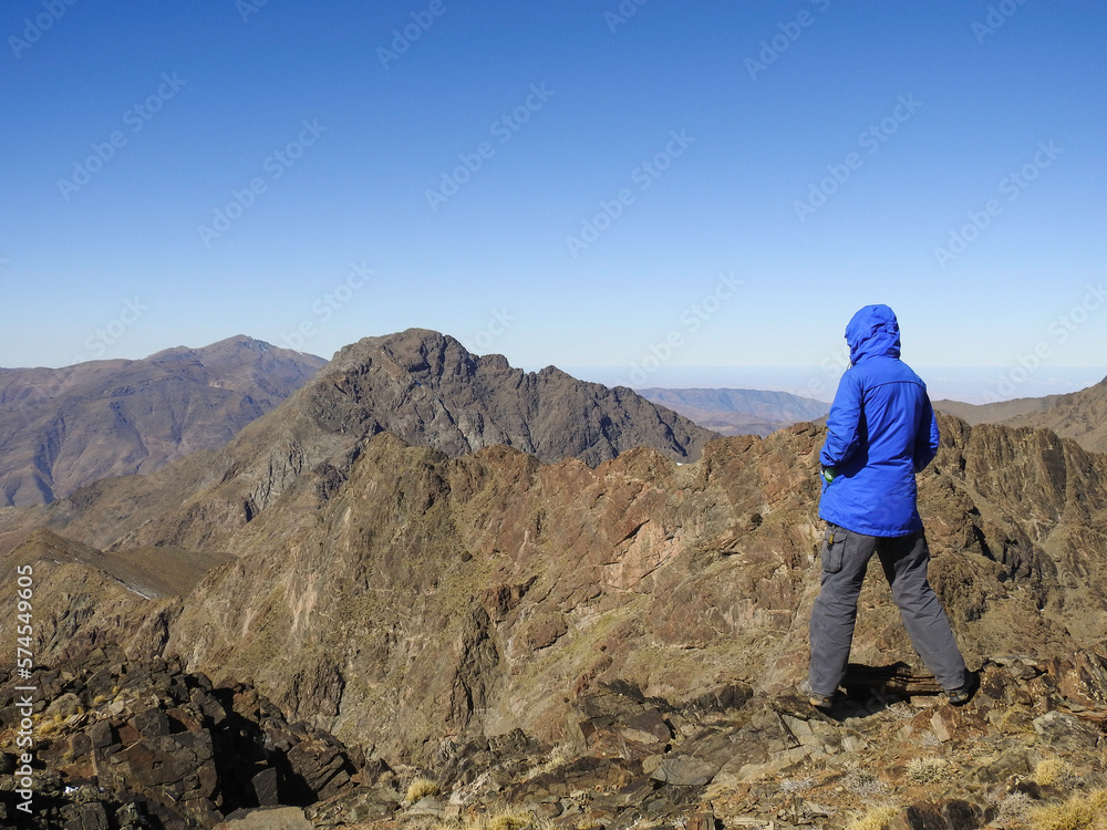 Naklejka premium outdoor activity, hiking, climbing, camping, in a mountainous region, it connects with nature, challenge oneself, and enjoy the beauty of the natural world. Proper planning ensures a successful outing