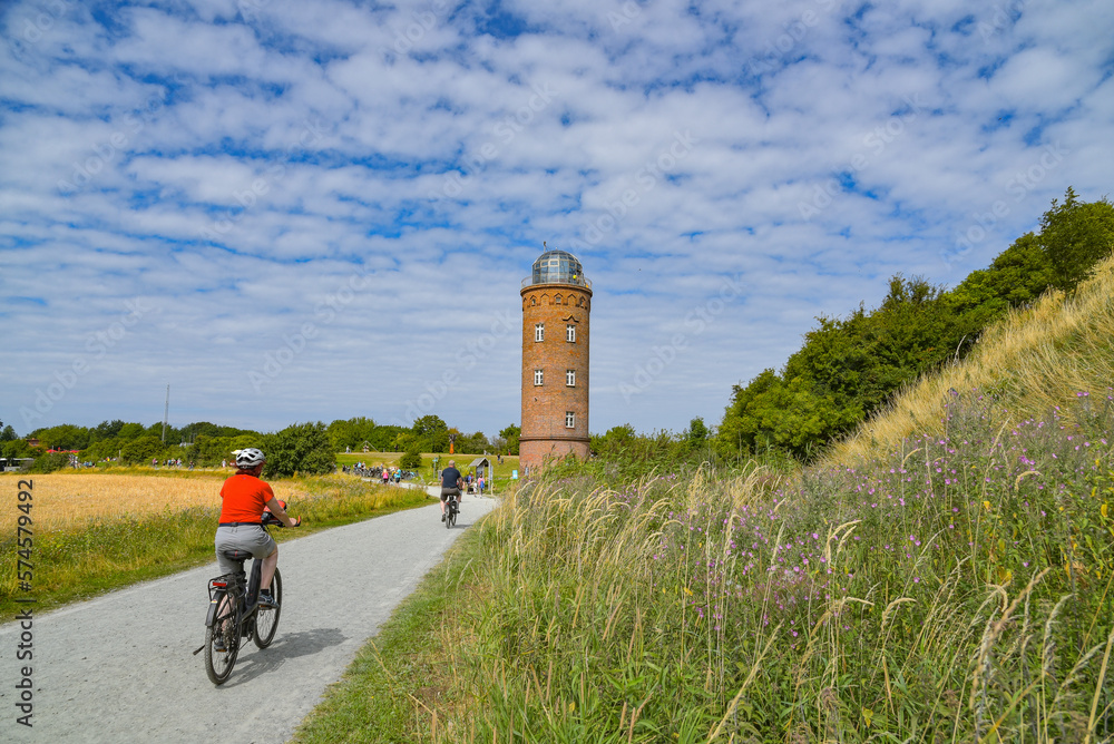 Radfahrer am Kap Arkona auf der Insel Rügen - obrazy, fototapety, plakaty 