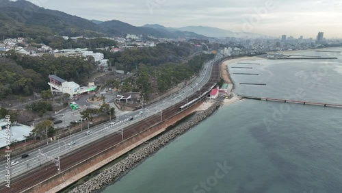 2023年2月　須磨海岸を走る電車を海上からドローンで撮影