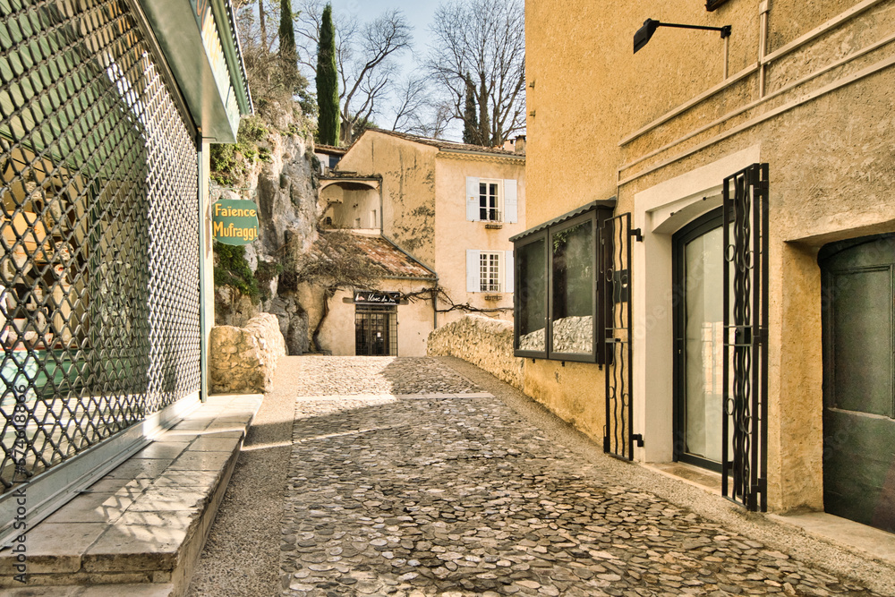 Obraz premium Moustiers Sainte Marie town (Gorges du Verdon) in the Provence-Alpes-Côte d'Azur region, France