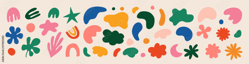 Set of doodle hand drawn organic shapes