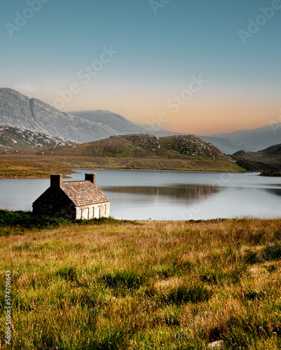 Canvas Print The serenity of Loch Stack in the Scottish Highlands