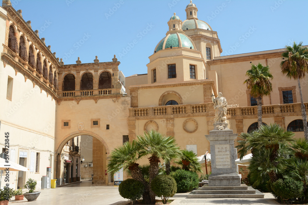 The Basilica of the Santissimo Salvatore is the main place of Catholic worship in Mazara del Vallo. It is of Norman origin followed by the Aragonese and Spanish style.