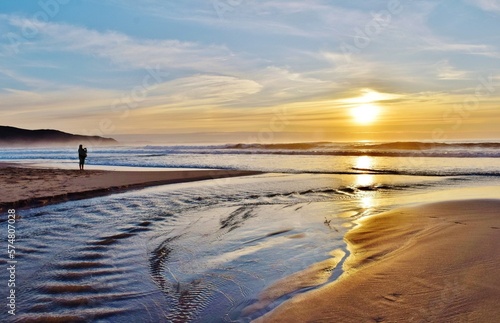 Atardecer en la playa de Doniños en Ferrol, Galicia
