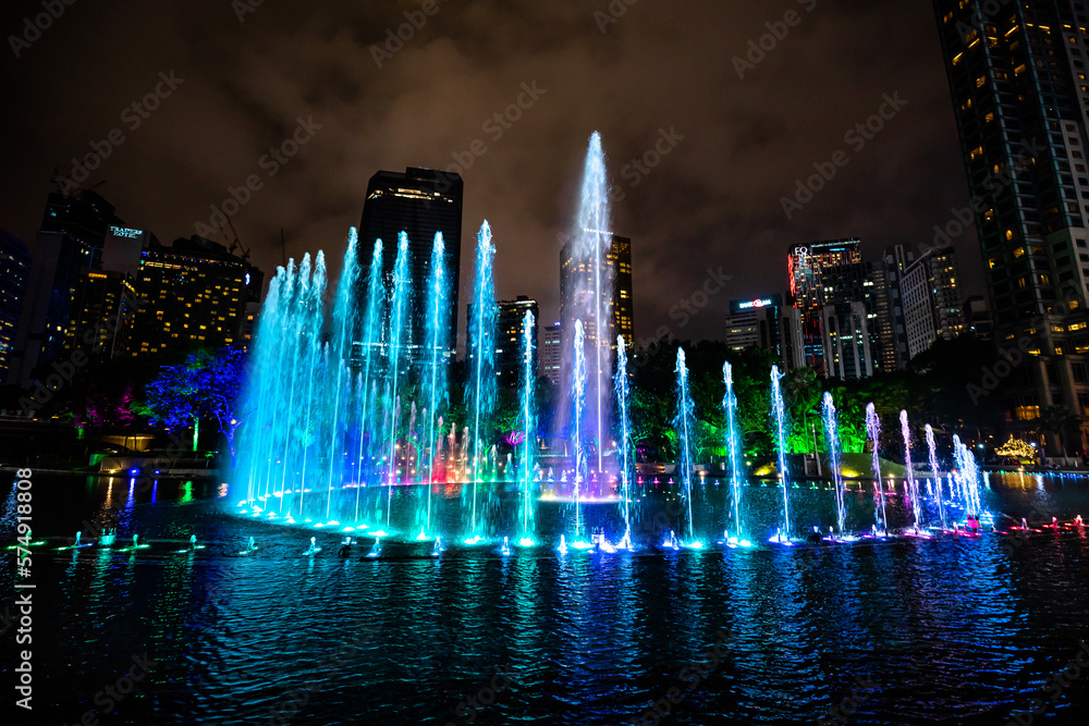 Foto de Kuala Lumpur, Malaysia January 2023 The fountains of