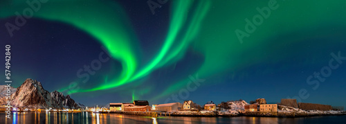 Nordlicht in  Norwegen Svolvaer Panorama