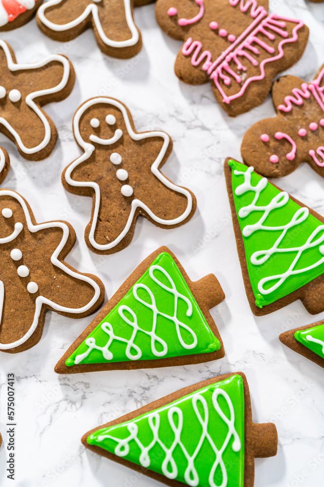 Christmas gingerbread cookies with royal icing Christmas gingerbread cookies with royal icing