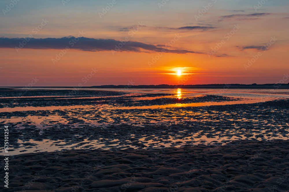 Sonnenaufgang im Wattenmeer auf der Insel Amrum