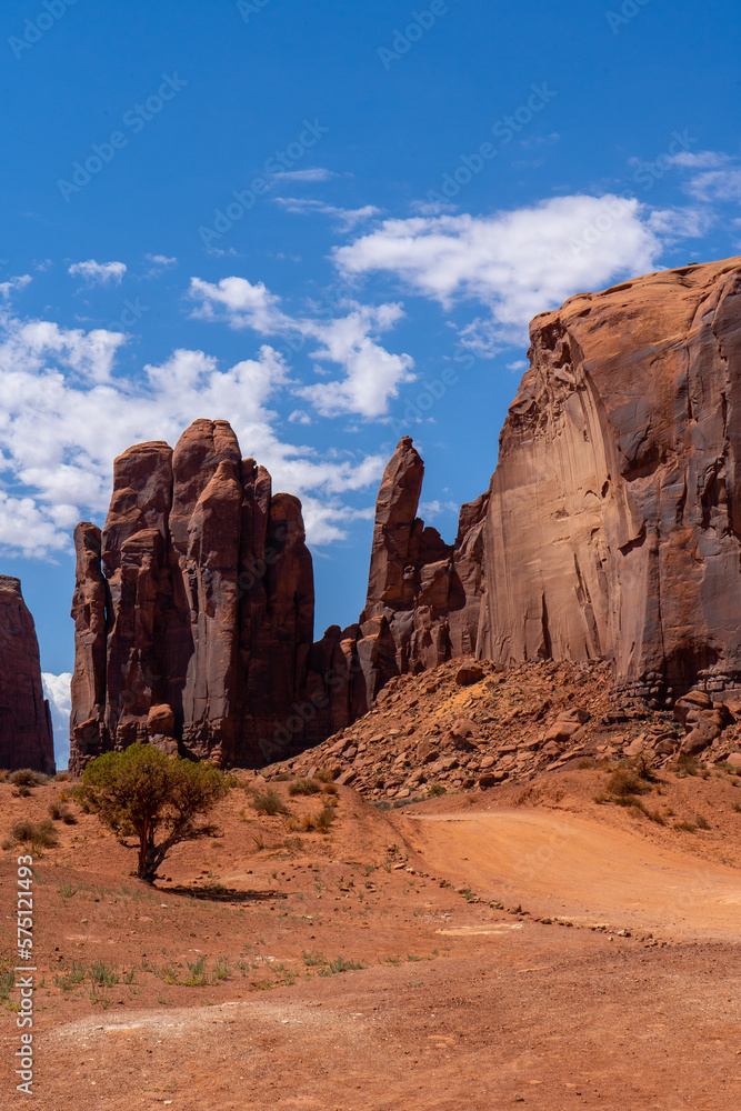 Fototapeta premium Monument Valley, located in southern Utah.
