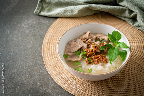 Pho Bo vietnamese soup with pork and rice noodles