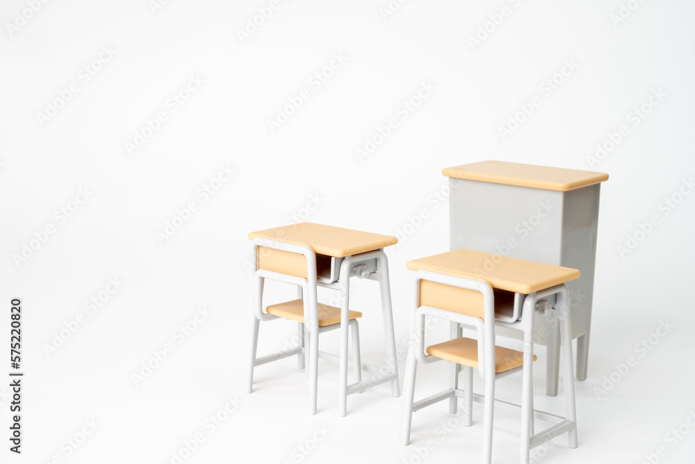 学校の教壇と机 学校の教壇と机