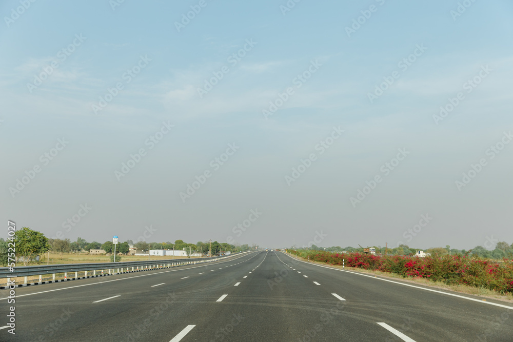 Fototapeta premium Delhi–Mumbai Expressway