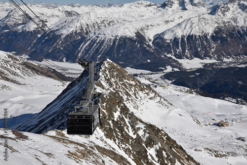 Téléphérique à Saint-Moritz. Suisse