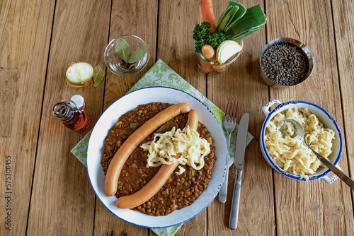 Lentils Linsen Spätzle Pasta Frankfurter Wiener Saiten mit Spätzle und Würstchen 