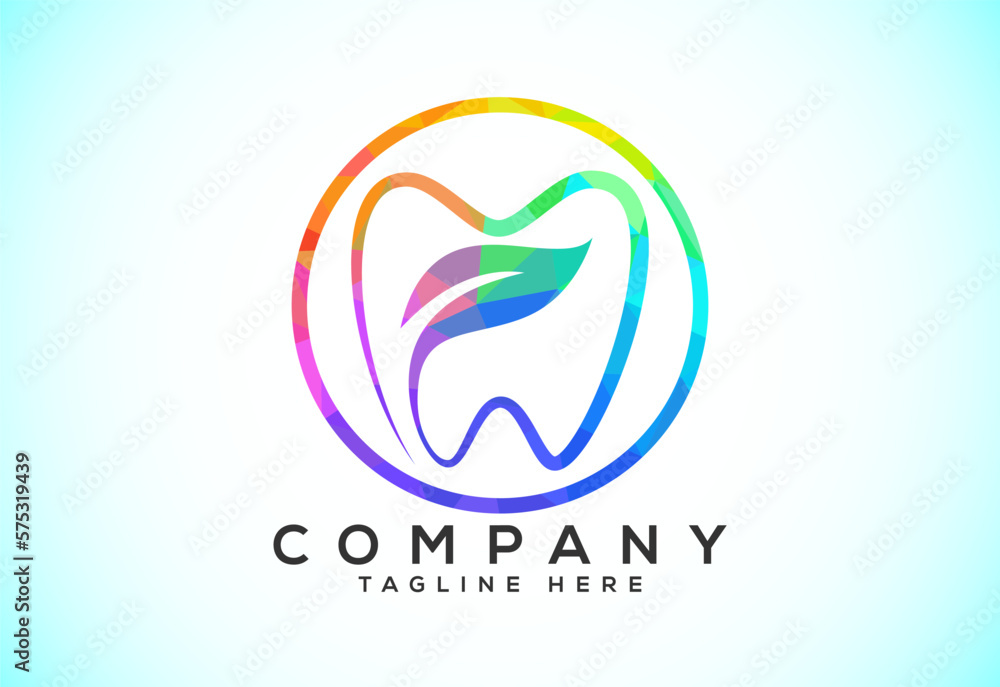Obraz premium Polygonal tooth dental logo. Low poly style dental clinic logo vector illustration.