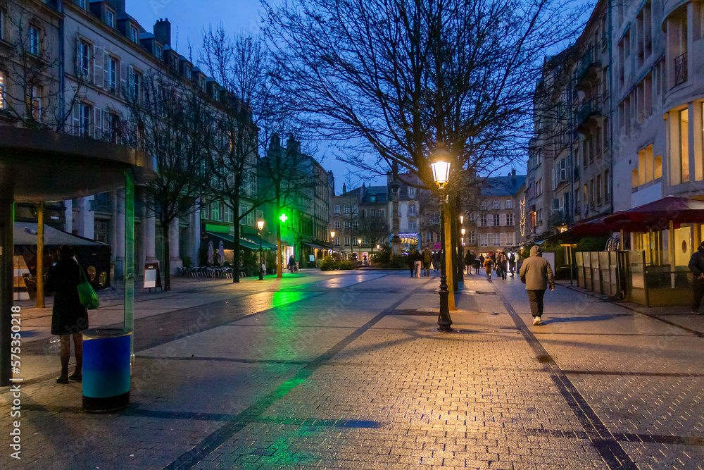Obraz premium Metz at evening