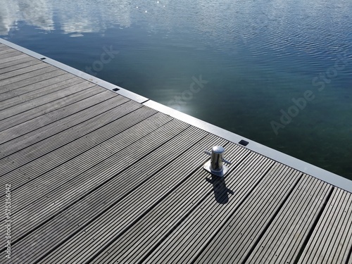 Foto Bootsanlegestelle am Berzdorfer See bei Görlitz bei strahlendem Wetter