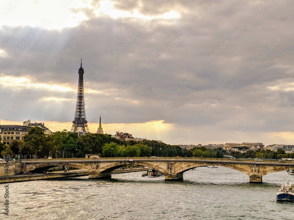 Eiffel tower city view and bridge