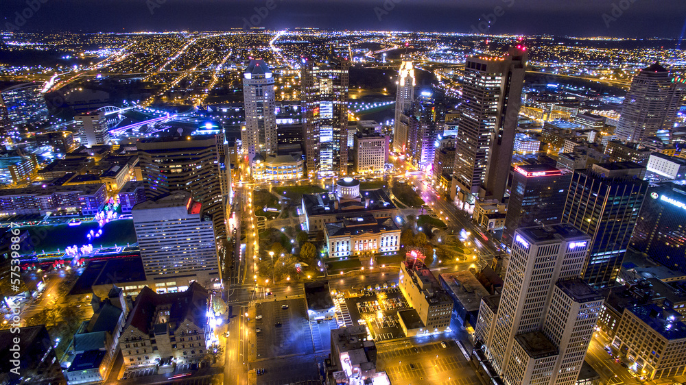 Fototapeta premium Columbus Ohio Downtown Aerial at Night