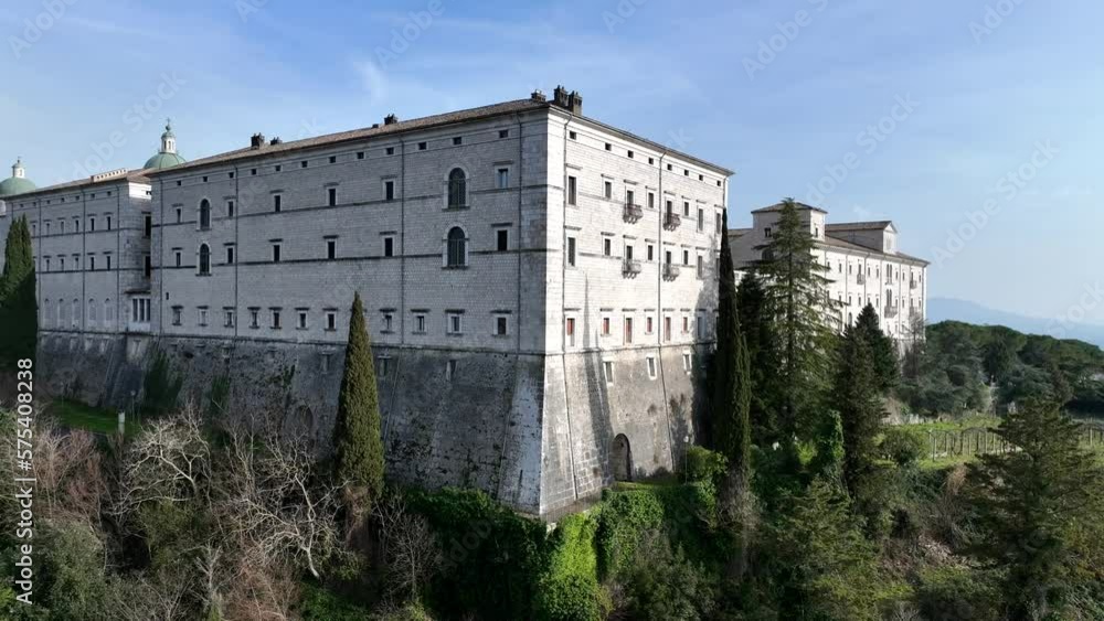 Abbazia di Montecassino, Cassino, Lazio, Italia.
vista panoramica aerea con drone. Abbazia di Montecassino, Cassino, Lazio, Italia.
vista panoramica aerea con drone.