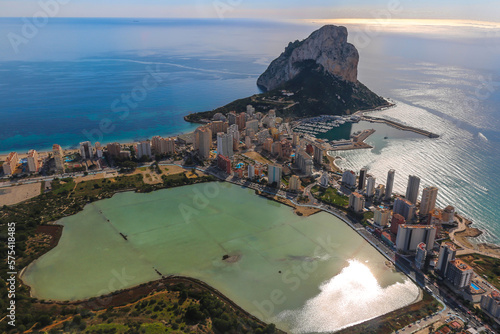 Panorámica aérea de Calpe en Alicante , vista del Peñon y las lagunas o salinas , vista aérea desde avioneta.