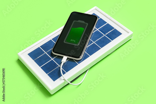 Portable solar panel chargi...