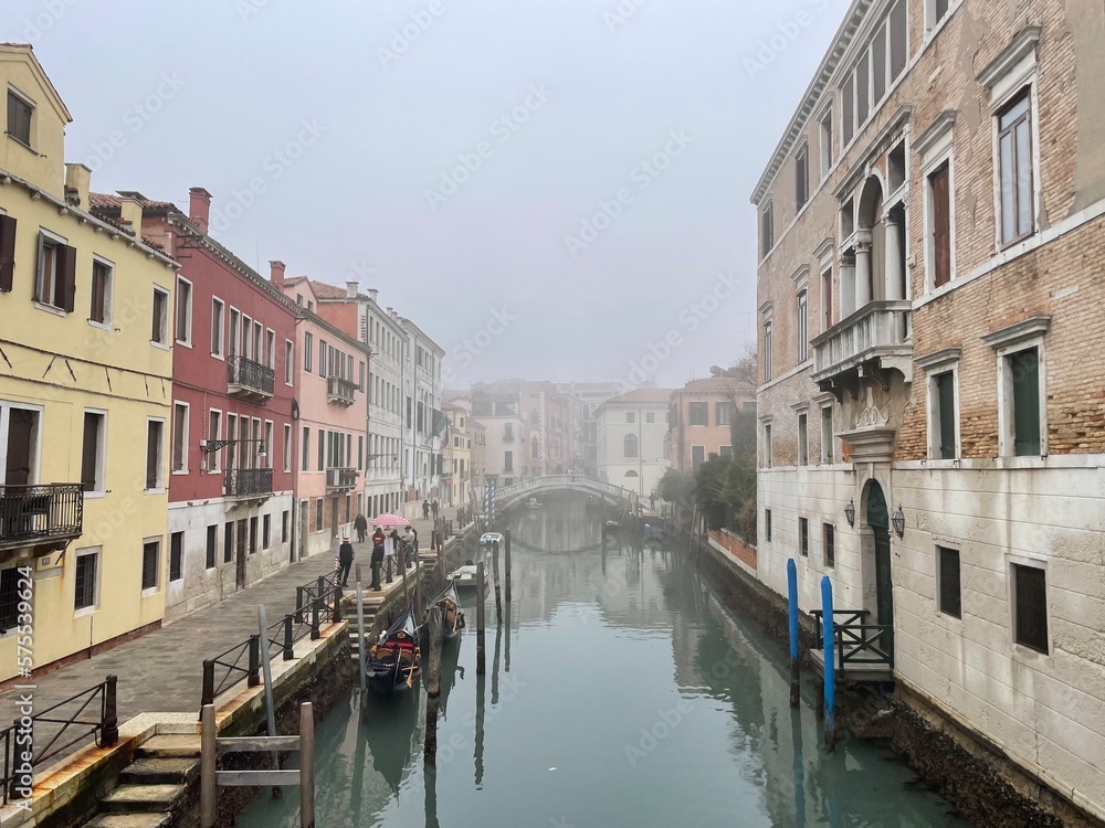 Venise sous la brume