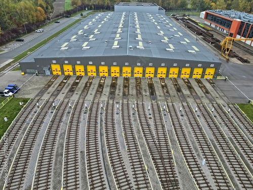 Obraz na płótnie Warsaw metro technical hall and a lot of tracks, top down aerial photography w salonie