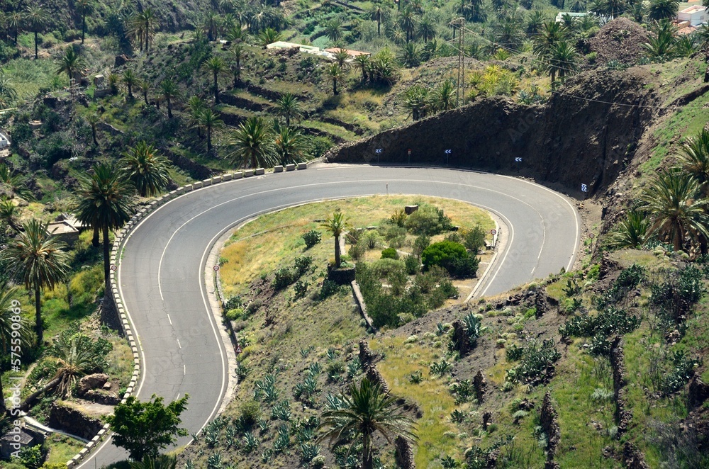 Carretera con curvas en Valle Gran Rey, La Gomera
