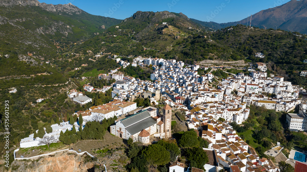 vista del bonito municipio de Casares en la provincia de Málaga, Andalucía