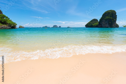 Fototapeta Naklejka Na Ścianę i Meble -  beautiful tropical sea beach,natural backgrouand