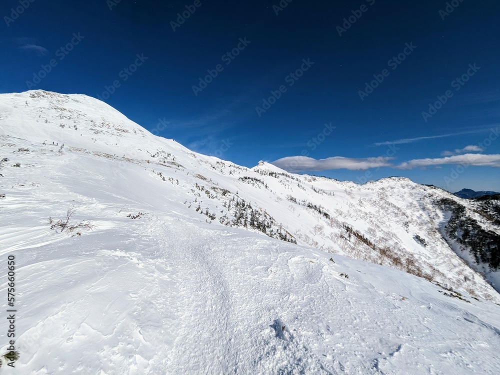 Obraz premium White mountain trail leading to Mt. Hotaka in Kawaba village, Gunma prefecture, Japan in February.