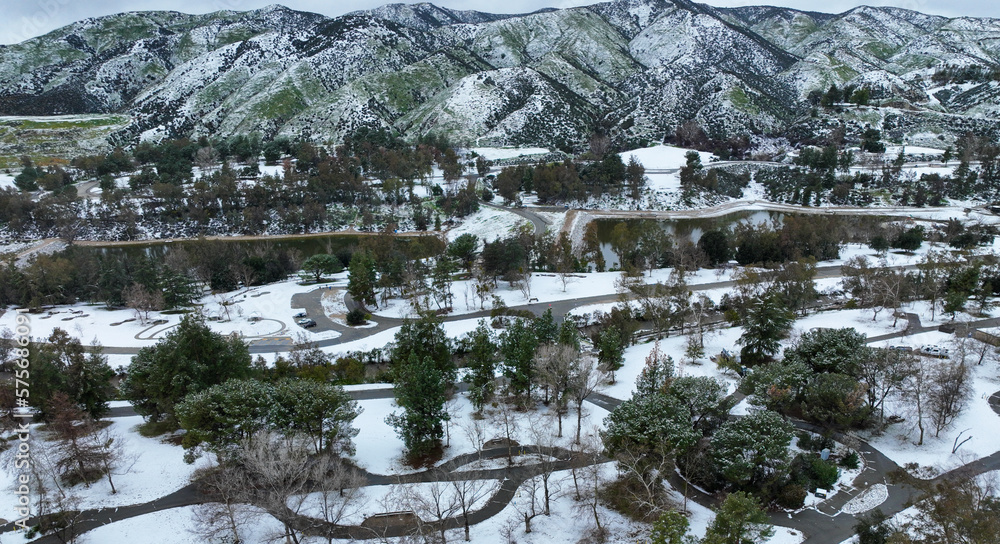 Obraz premium Yucaipa Regional Park on a Sunny Day looking at the Campground and Lakes