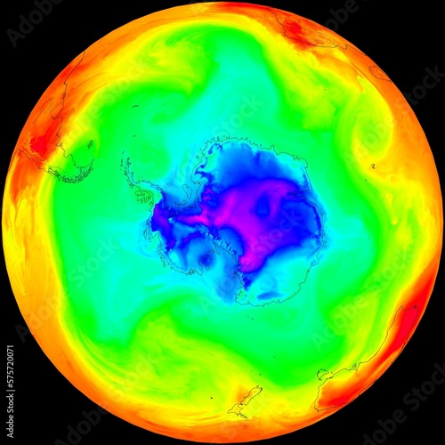 Mapa de la Antártida mostrando rangos temperaturas  El mapa proporciona una representación visual de las condiciones climáticas de la tierra.
